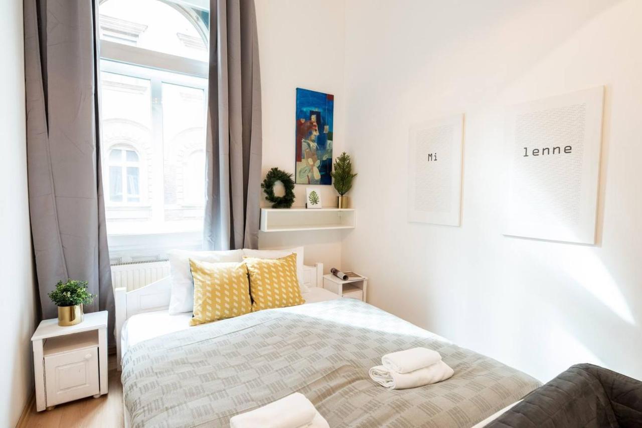 Cosy And Central Apartment With 4 Bedrooms And A/C Boedapest Buitenkant foto