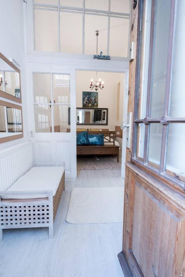 Cosy And Central Apartment With 4 Bedrooms And A/C Boedapest Buitenkant foto