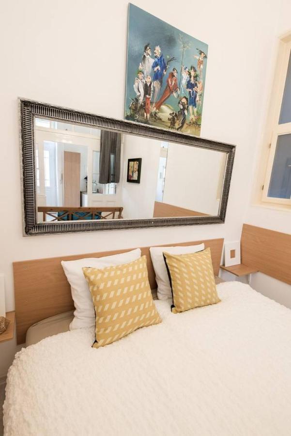 Cosy And Central Apartment With 4 Bedrooms And A/C Boedapest Buitenkant foto